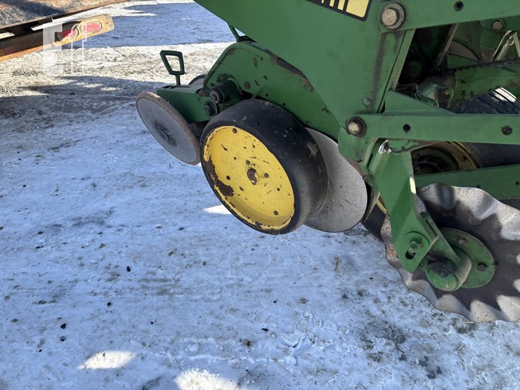 john-deere-7200-image-10