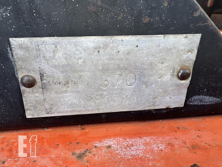 j-i-case-1370-image-12