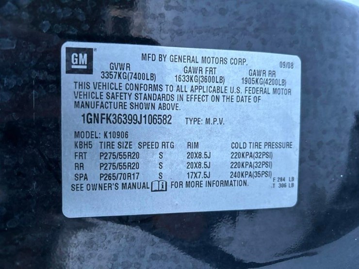 2009-chevrolet-suburban-image-42