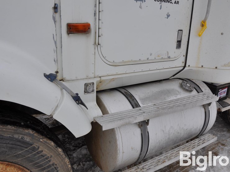 1991-international-t/a-truck-tractor-image-12