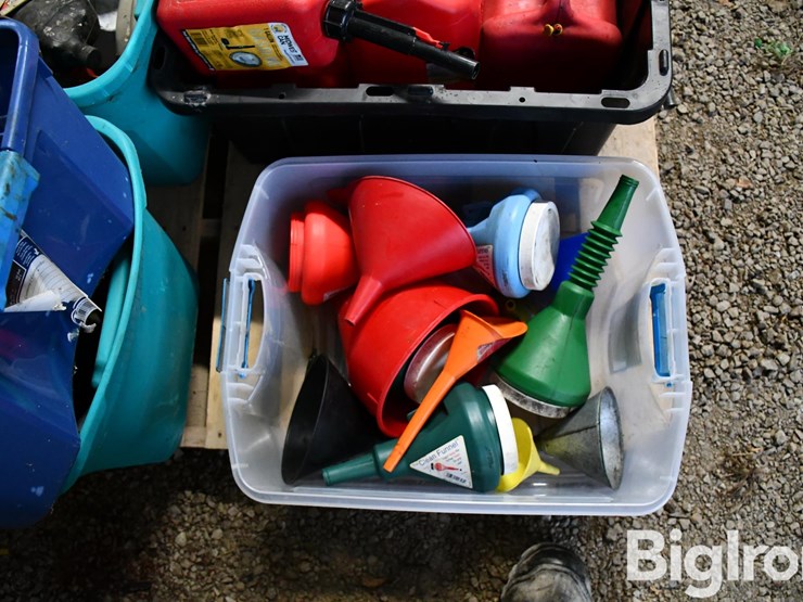 pallet-of-farm-support-image-15