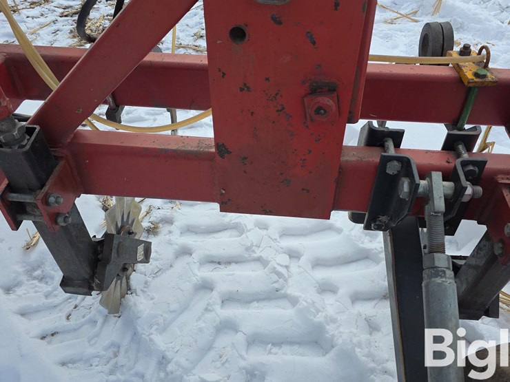 9-knife-anhydrous-applicator-image-20