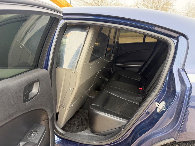 #780-•-2016-dodge-charger-image-6