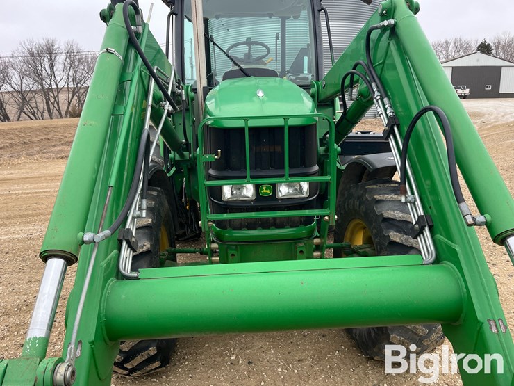 2011-john-deere-6115d-image-10