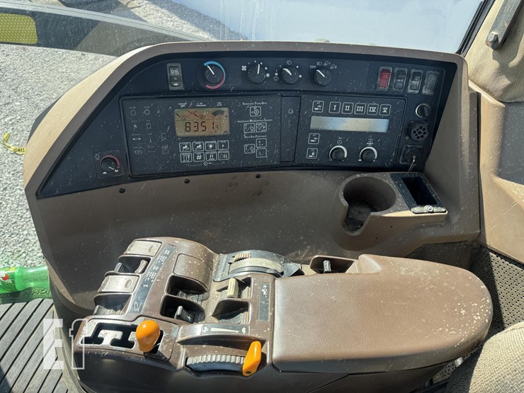 2004-john-deere-8120-image-15