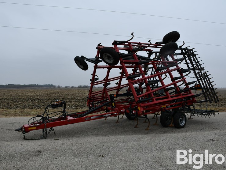 case-ih-30-image-1