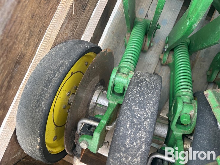 john-deere-1775nt-image-10