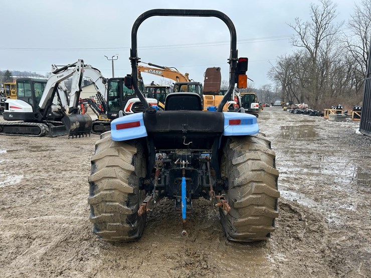 new-holland-tc35-image-3