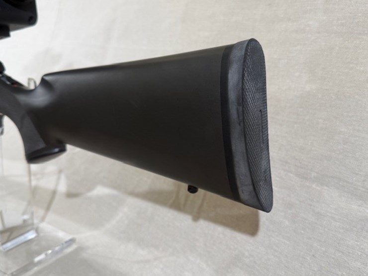 #215-•-browning-a-bolt-rifle-image-21