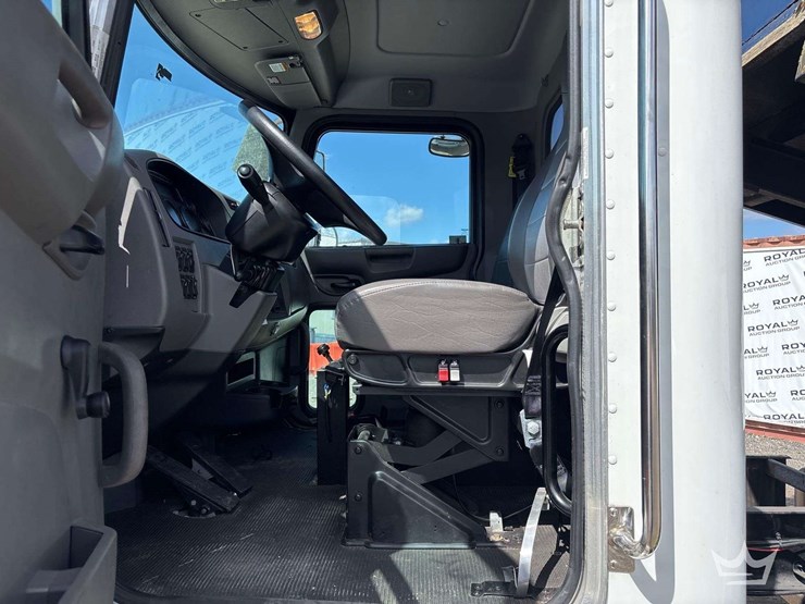 2020-peterbilt-pb337-s/a-dump-truck-image-23