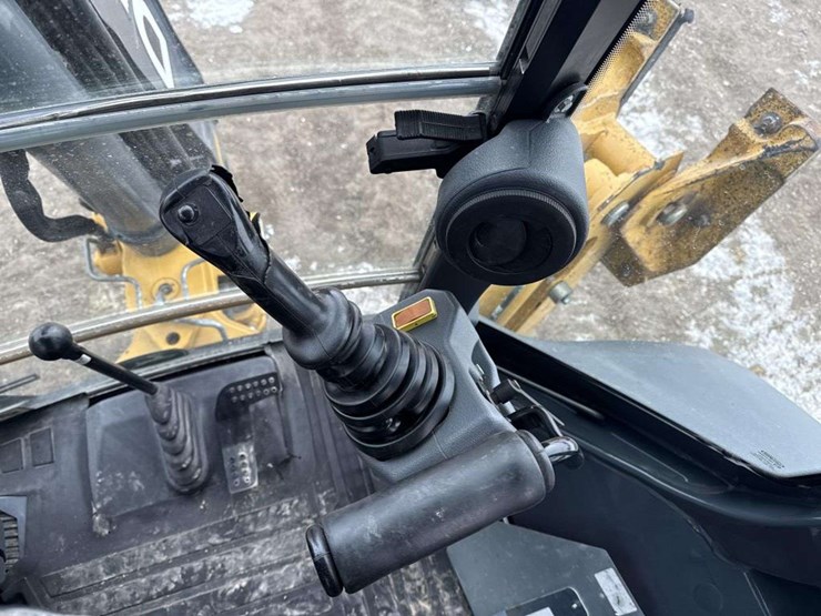 2020-john-deere-2020-image-31