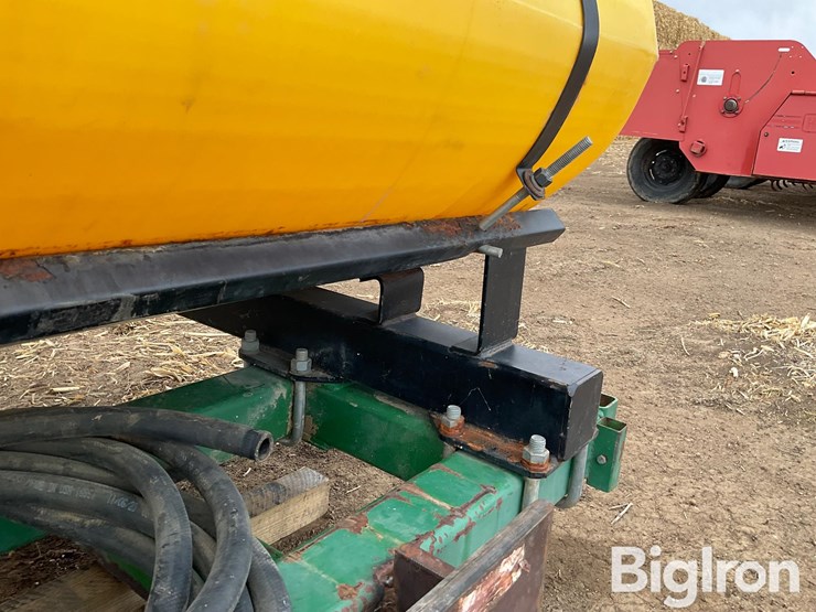 front-mount-fertilizer-tank-image-11