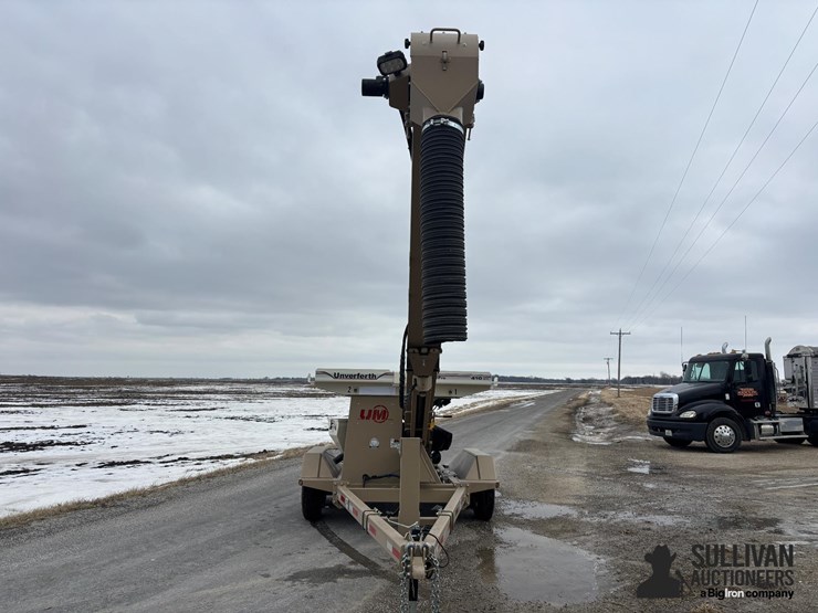 2023-unverferth-410xl-4-box-seed-tender-image-2