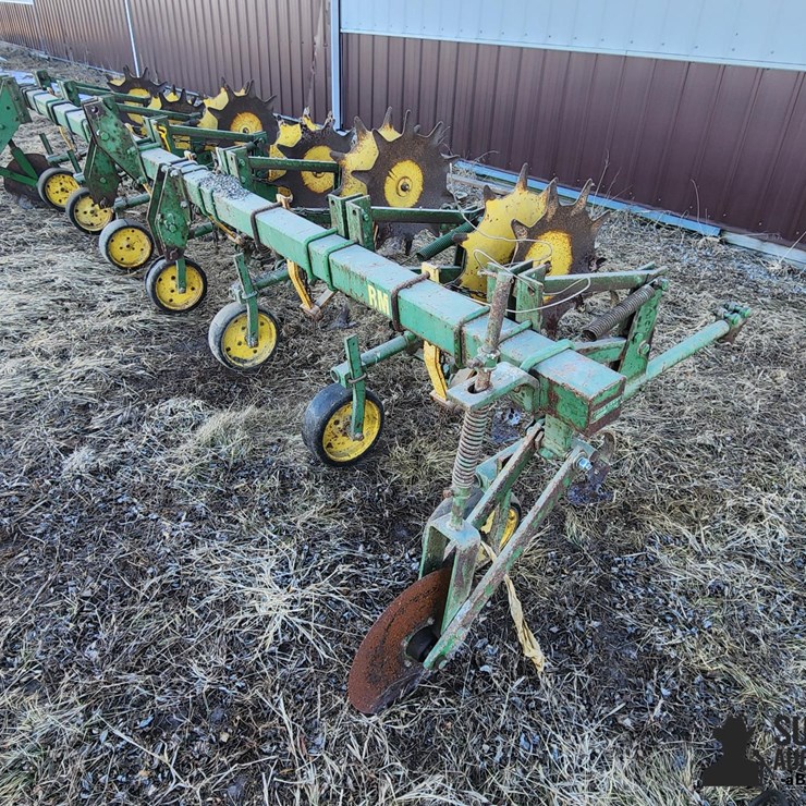 John Deere ER104 6R30" Cultivator