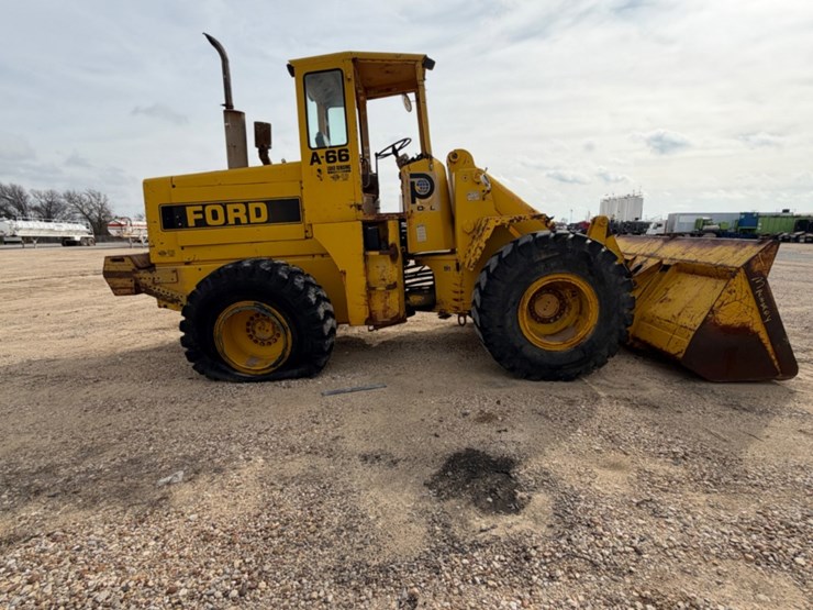 1980-ford-a66-image-4