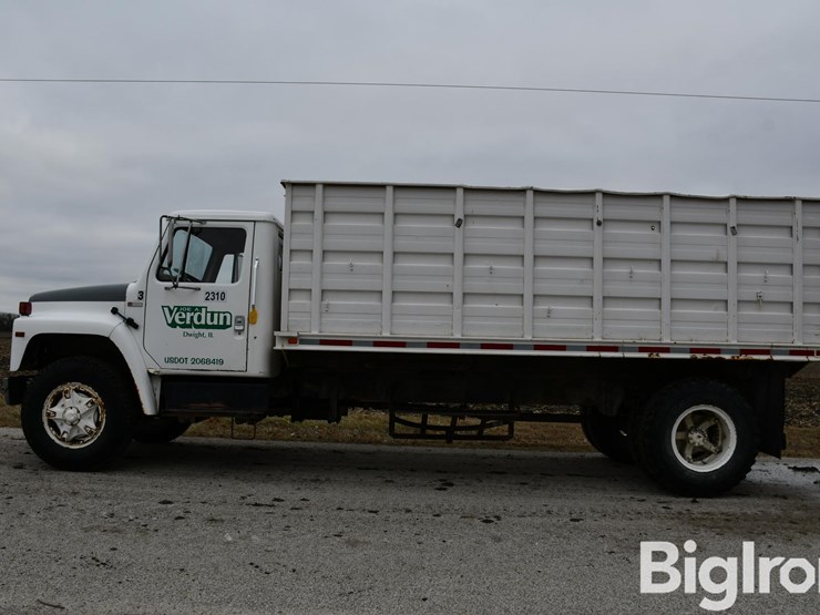 1981-international-1724-s/a-grain-truck-image-8