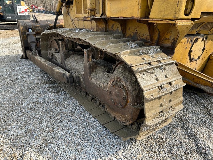caterpillar-d6c-image-16
