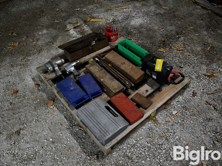 pallet-of-farm-support-image-3