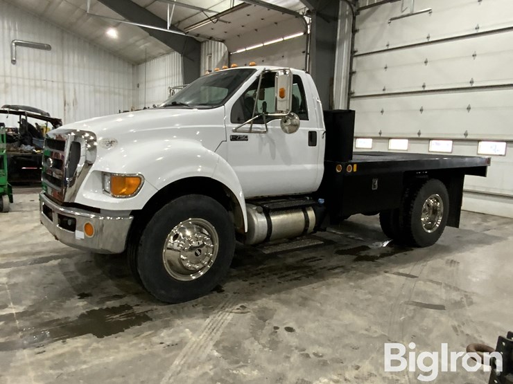 2011-ford-f750-xl-image-1