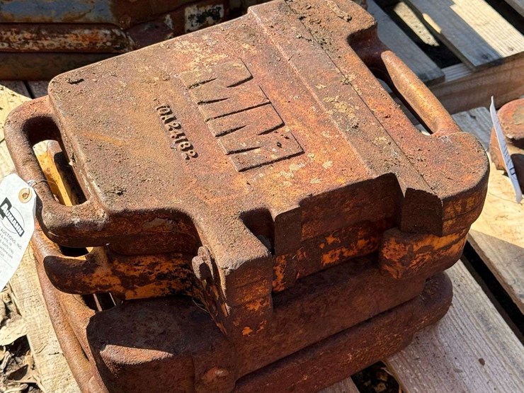 (4)-minneapolis-moline-suitcase-weights-image-2