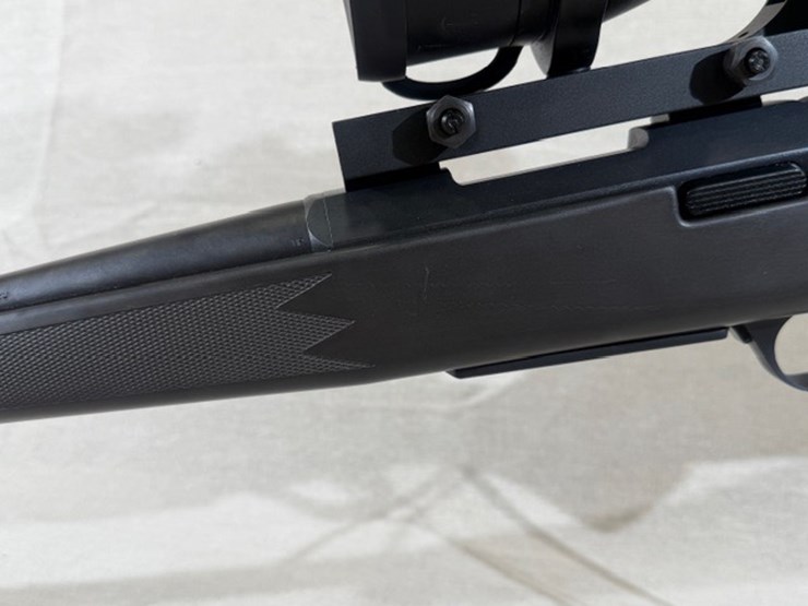 #215-•-browning-a-bolt-rifle-image-9