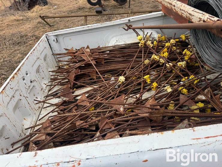pickup-box-trailer-w/fencing-equipment-image-16