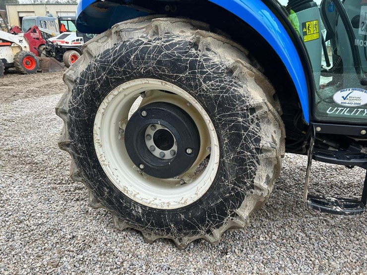 new-holland-powerstar-75-image-12