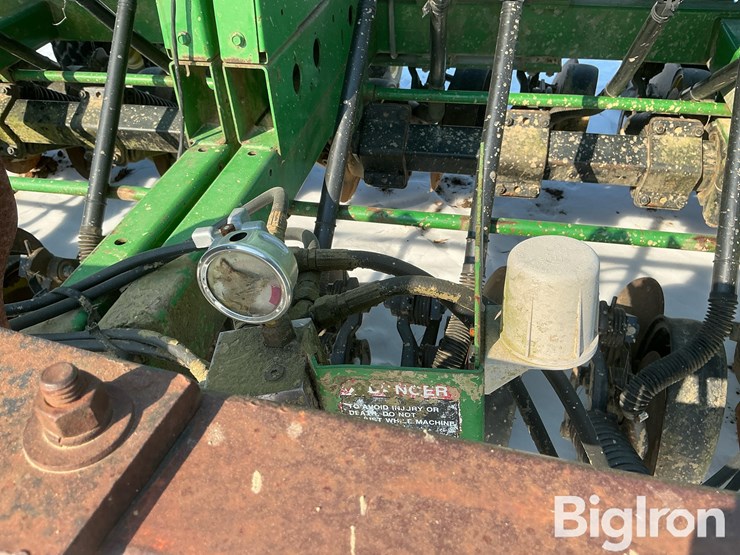 john-deere-750-image-15