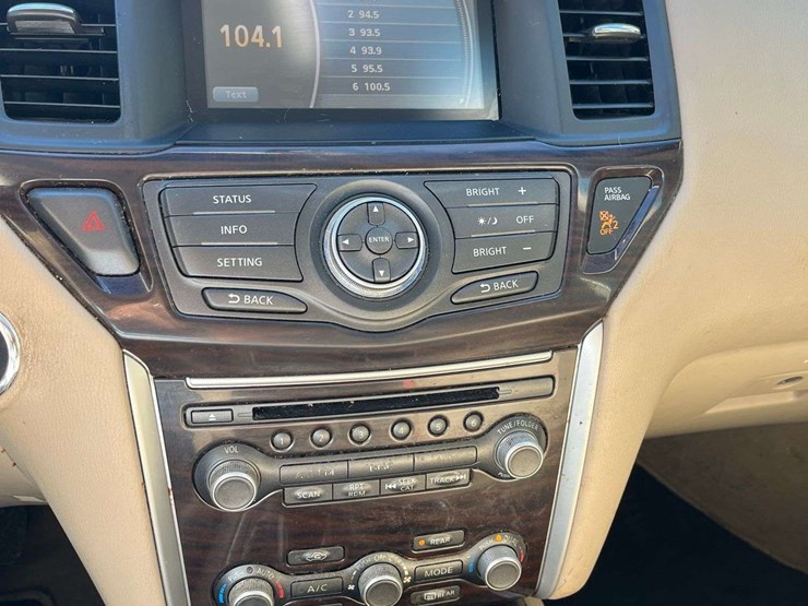 2014-nissan-pathfinder-image-13