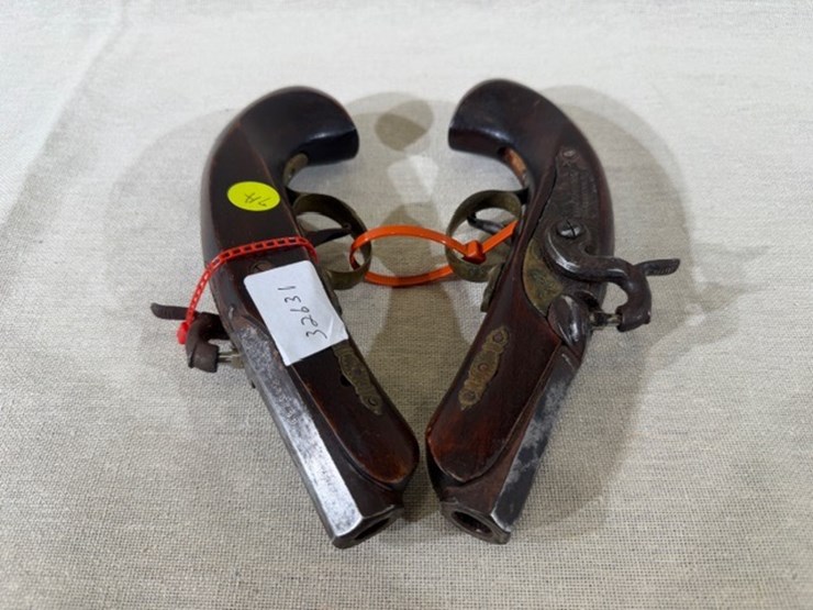 #200-•-pair-of-derringer-pistols-image-13