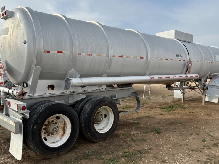 2010-heil-trailer-image-4