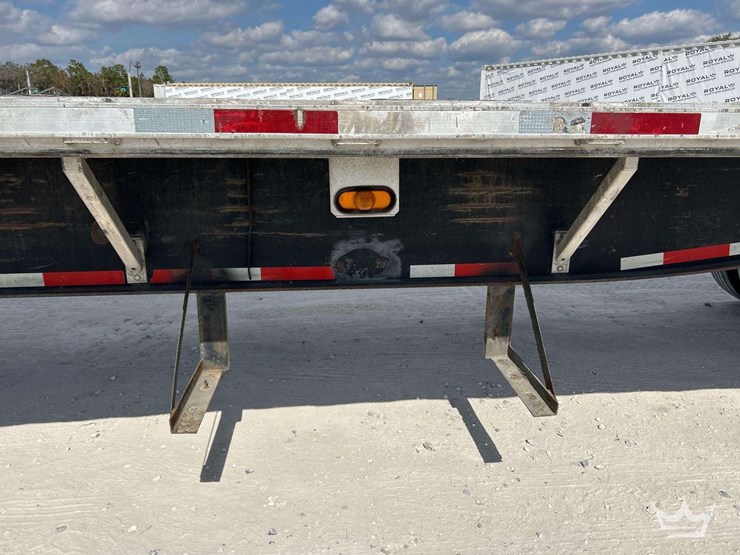 2002-48ft.-t/a-flatbed-trailer-image-6