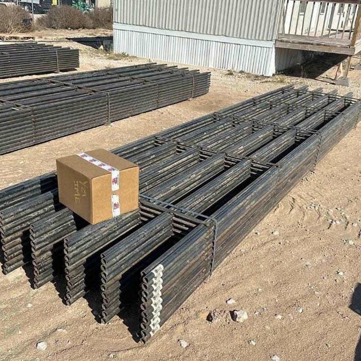 SET OF (20) ACE CATTLE PANELS W/CONNECTION JOINTS