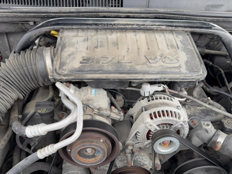 2010-jeep-grand-cherokee-image-21