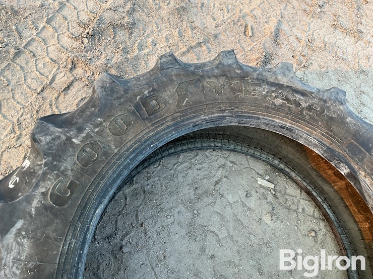 john-deere-10-image-9