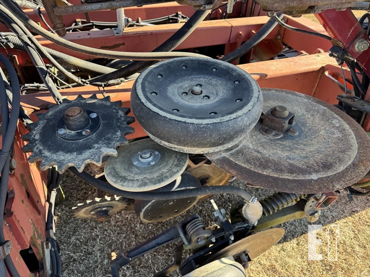 case-ih-2400-image-10