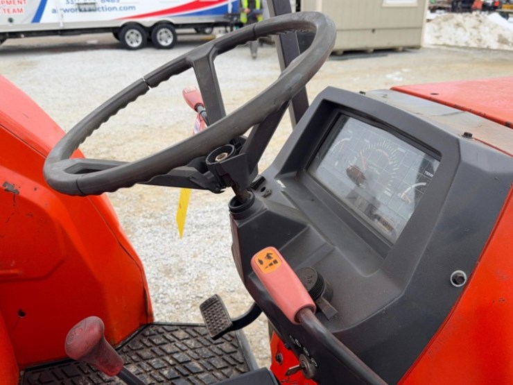 kubota-m8200-image-14