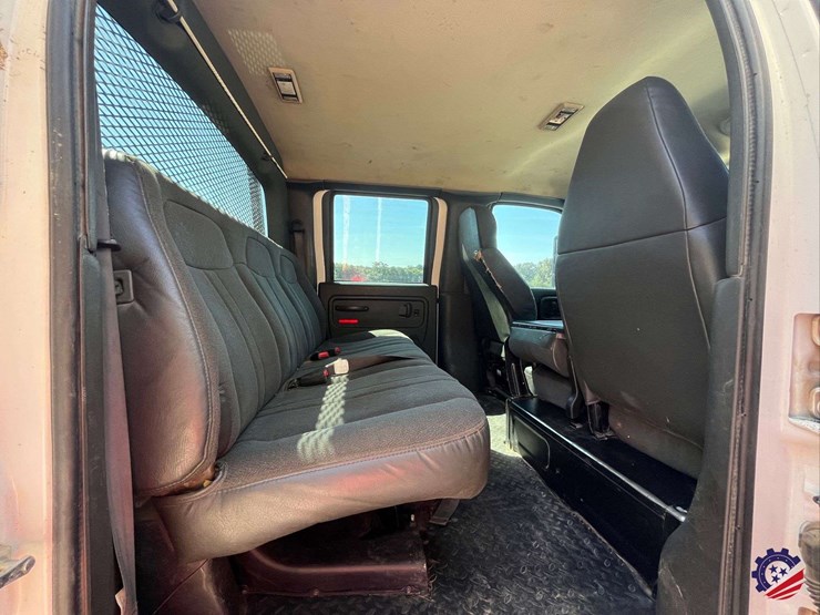 2007-gmc-c5500-flatbed-truck-image-61