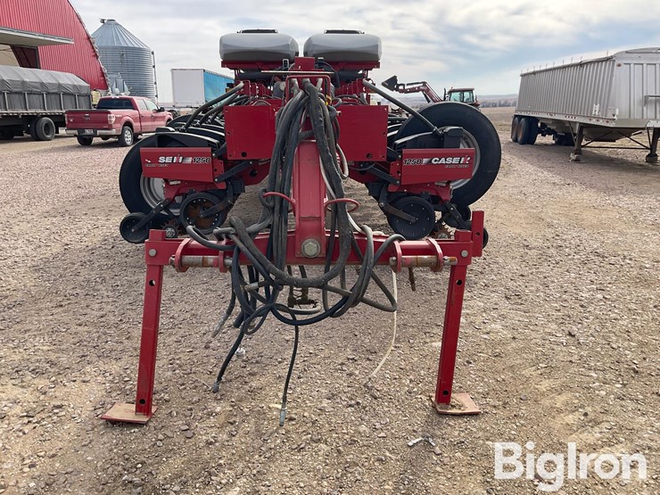 2012-case-ih-1250-image-2