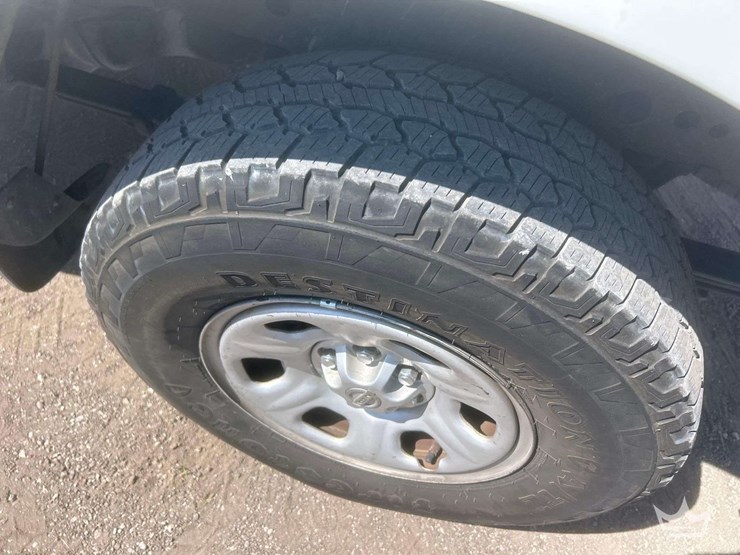 2014-nissan-frontier-image-8