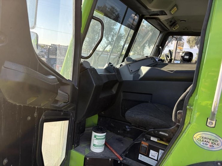 2018-mack-lr613-image-19