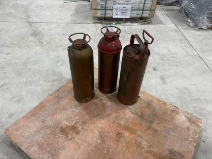 qty-of-(3)-antique-fire-extinguishers-image-3