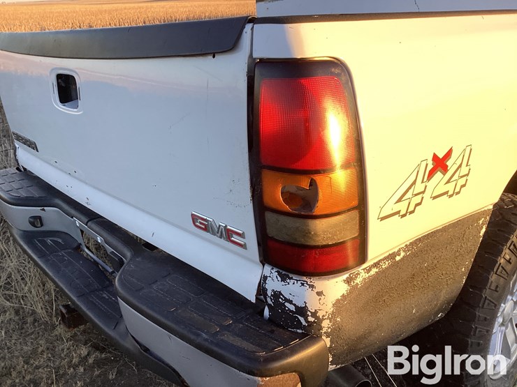 2006-gmc-sierra-1500-image-19