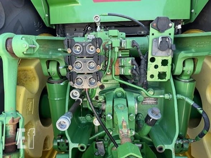 2009-john-deere-8330-image-10