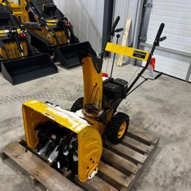 RATO 22 In. Snow Thrower