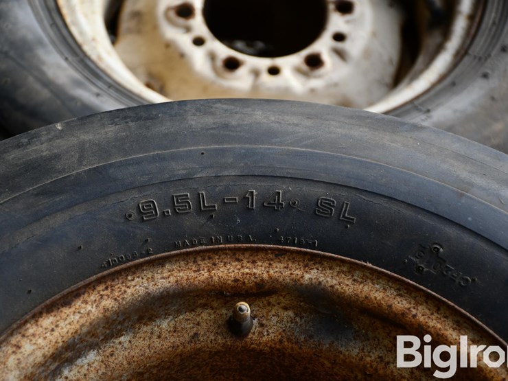 pallet-of-tires-image-17