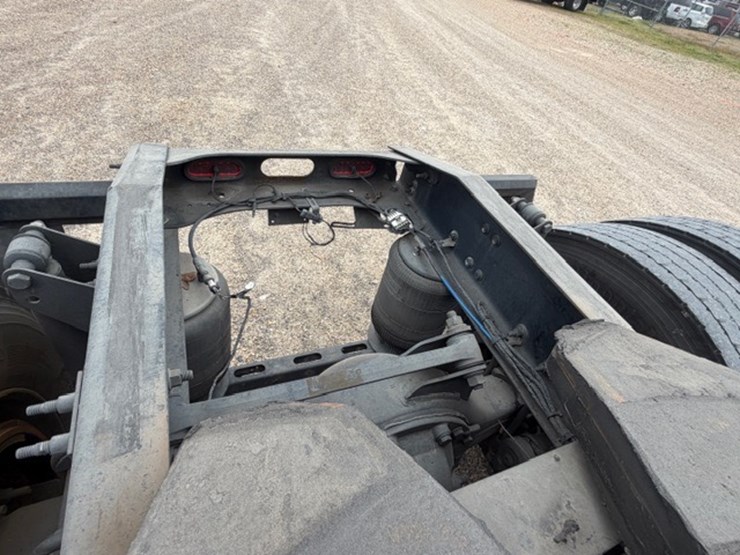 #227-•-2020-mack-anthem-image-45