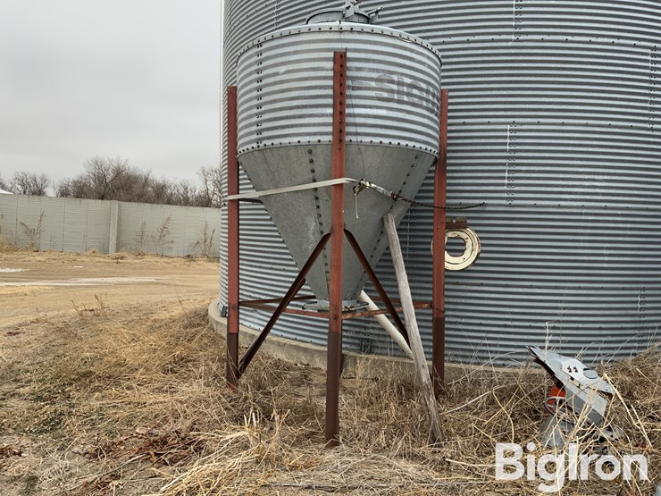 sioux-60-bushel-bulk-bin-image-1