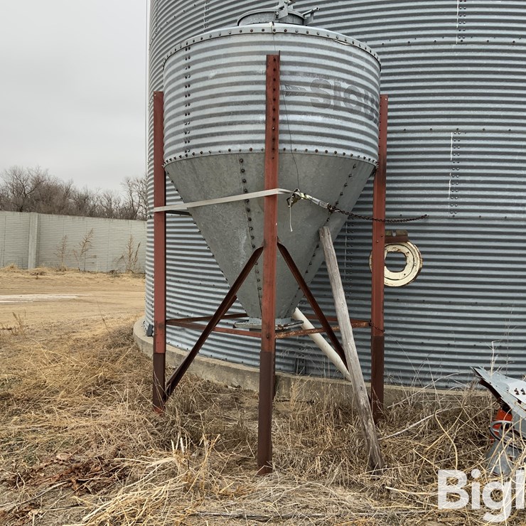 Sioux 60 Bushel Bulk Bin