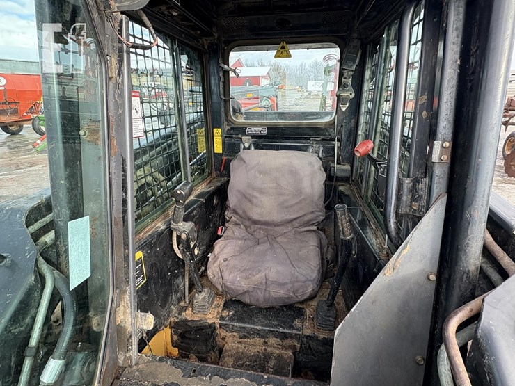 new-holland-lx885-image-6